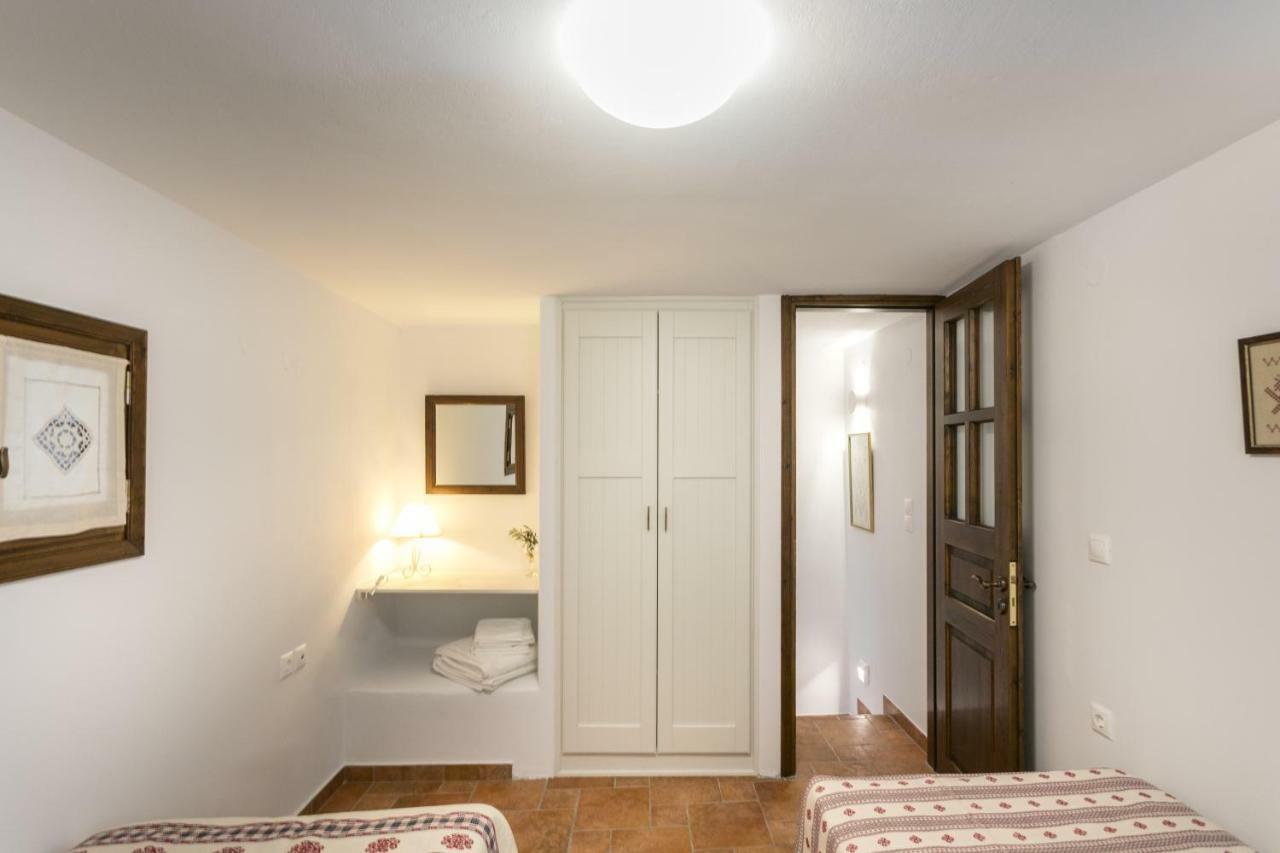 Traditional Inn Pirethron Apérathos エクステリア 写真