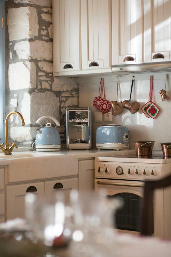 Traditional Inn Pirethron Apérathos エクステリア 写真