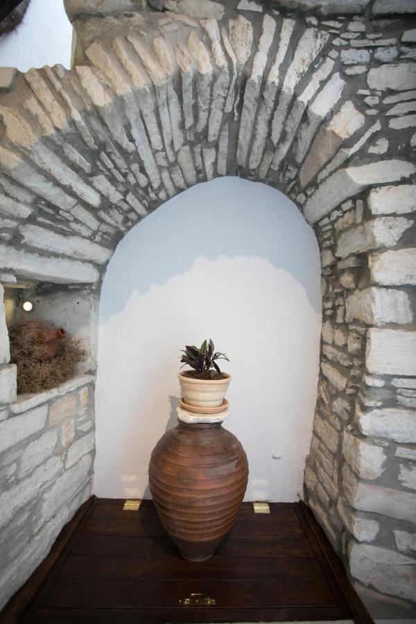 Traditional Inn Pirethron Apérathos エクステリア 写真