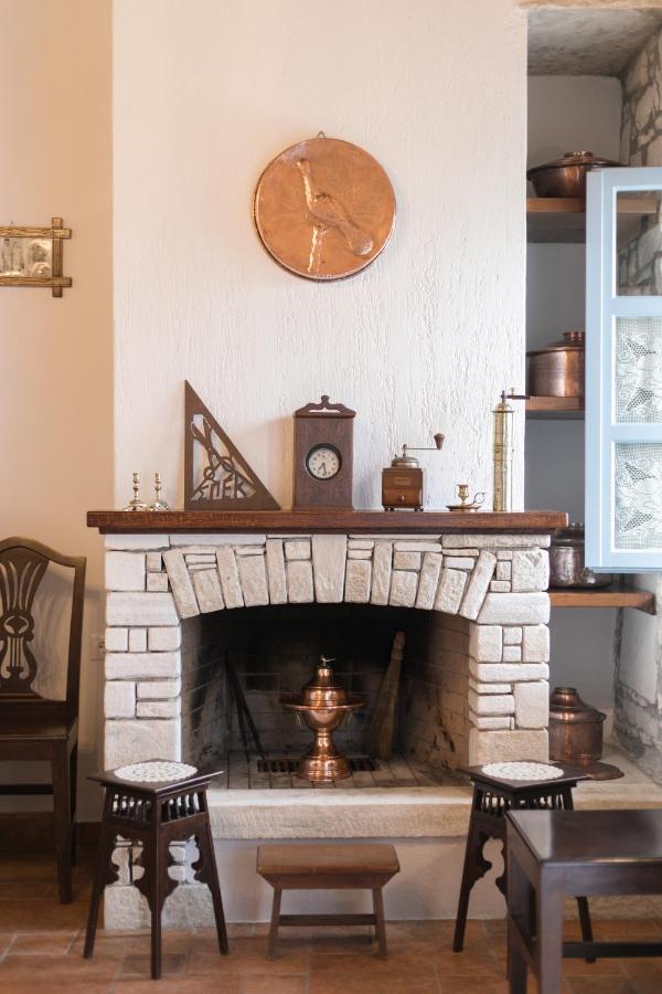 Traditional Inn Pirethron Apérathos エクステリア 写真